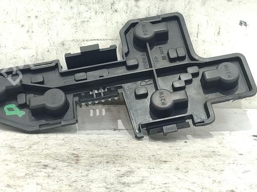 Used Lamp holder OPEL CORSA B (S93) 1.4 i 16V (F08, F68, M68) (90 hp) 27619417