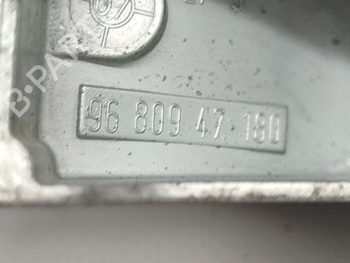 Front right exterior door handle PEUGEOT 407 (6D_) 2.0 HDi 135 (6DRHRH, 6DRHRE, 6DRHRG, 6DRHRJ) | BP27988647C129 