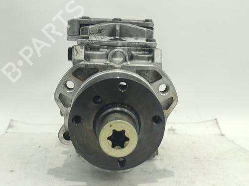 Used Injection pump NISSAN ALMERA TINO (V10) 2.2 dCi (115 hp) 32440858