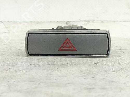 Warnblinkschalter für FORD MONDEO III Saloon (B4Y) 2.0 TDCi (130 hp) 32118880