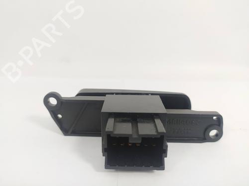 Used Warning switch MITSUBISHI CARISMA (DA_) 1.6 (DA1A) (99 hp) 7139818