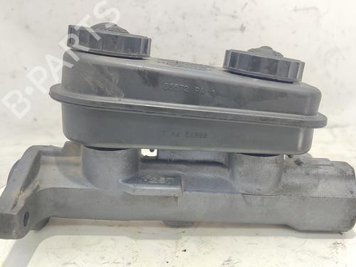 Used Brake master cylinder CHRYSLER VOYAGER II (ES) [1990-1995]  19317009