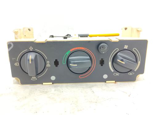 Used Climate control Climate control PEUGEOT 306 Hatchback (7A, 7C, N3, N5) 1.9 D (69 hp) 39962866 39962866