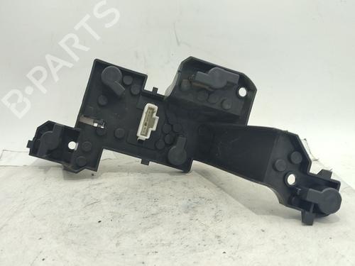 Used Lamp holder Lamp holder PEUGEOT 407 (6D_) 2.0 HDi 135 (6DRHRH, 6DRHRE, 6DRHRG, 6DRHRJ) (136 hp) 32709909 32709909