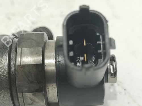 Injector VOLVO S60 I (384) D5 | BP37178489M100 - Image 2