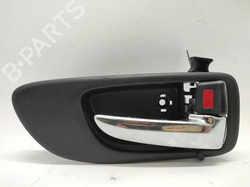 Poignée intérieure avant droite Poignée intérieure avant droite MAZDA 3 (BK) 1.6 DI Turbo (109 hp) 33856077 33856077