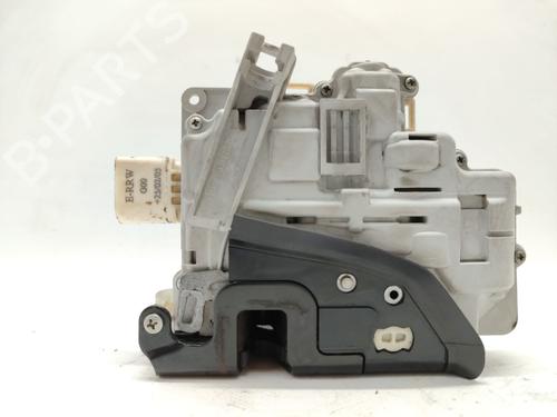 Front right lock AUDI A3 Sportback (8PA) 1.9 TDI 4F1837016