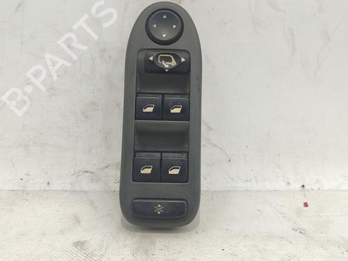 Used Left front window switch Left front window switch CITROËN C5 I (DC_) 2.0 HDi (DCRHZB, DCRHZE) (109 hp) 33814182 33814182