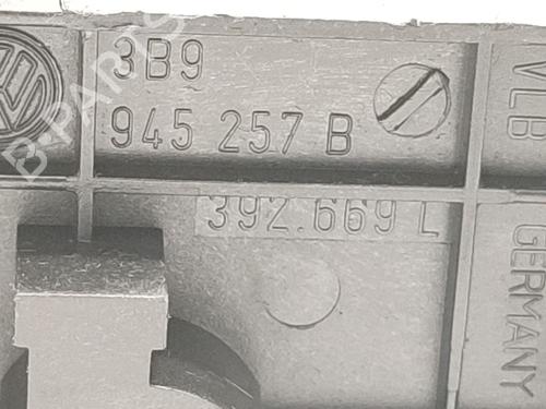 Lamp holder VW PASSAT B5.5 Variant (3B6) 1.9 TDI | BP33832074L10 - Image 3