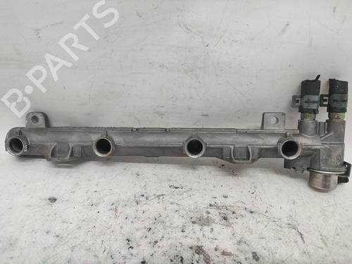 Used Injection rail VW POLO (6N2) 1.4 16V (75 hp) 27860257