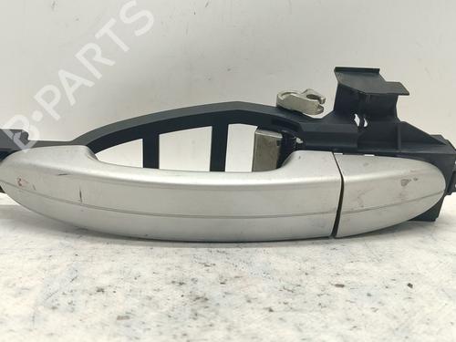 Used Front right exterior door handle Front right exterior door handle 37074627 37074627