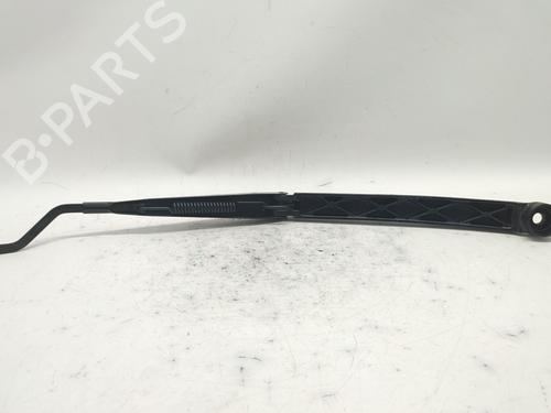 front-windshield-wiper-arm-toyota-hilux-viii-pickup-_n1_-2015-36994699 main image