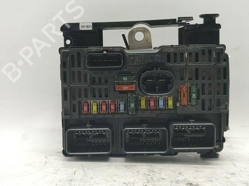 Used Fuse box PEUGEOT 307 (3A/C) 1.6 HDi (90 hp) 30176838