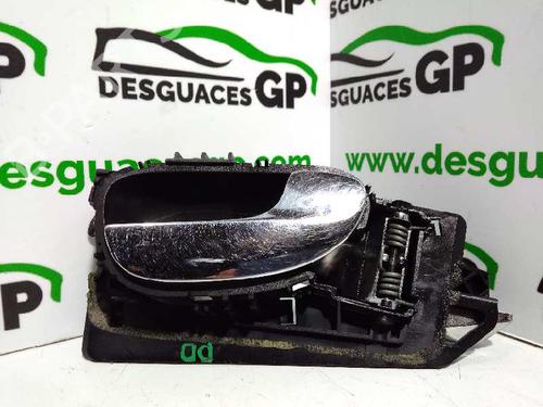 Used Front right interior door handle PEUGEOT 307 Break (3E) 2.0 HDI 90 (90 hp) 7143483
