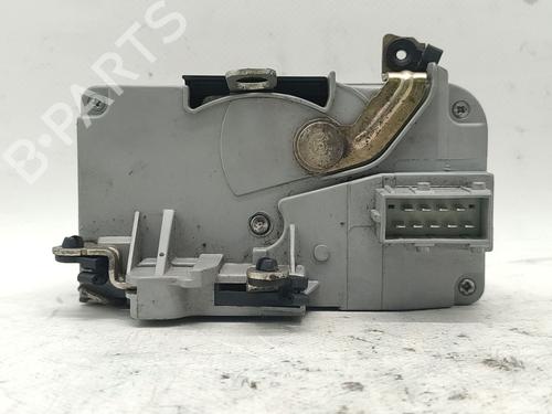 Używane Zamek drzwi przednich prawych PEUGEOT 206 Hatchback (2A/C) 1.4 i (75 hp) 30810106