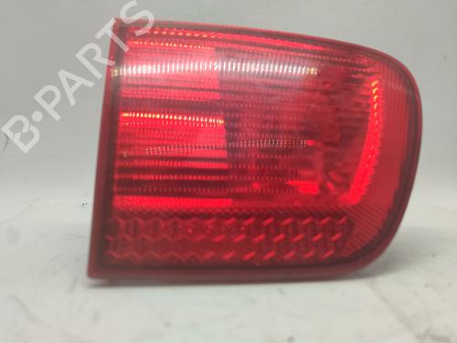 Feu de coffre gauche SEAT IBIZA II (6K1) 1.4 16V (75 hp) 31929539