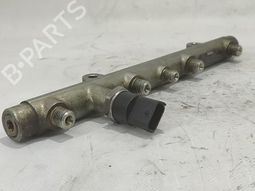 Used Injection rail RENAULT MEGANE I Coach (DA0/1_) 1.9 dCi (DA05, DA1F) (102 hp) 16980596