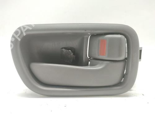 Used Front right interior door handle Front right interior door handle TOYOTA AVENSIS (_T22_) 1.6 i (AT220_, AT220R) (101 hp) 33989431 33989431