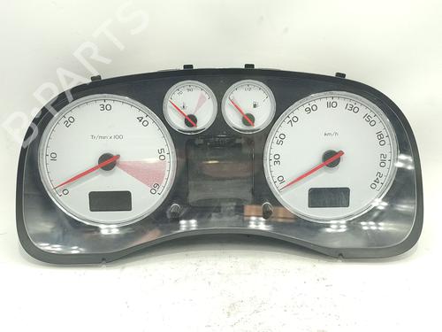 Instrument cluster PEUGEOT 307 SW (3H) 2.0 HDi 135 821165