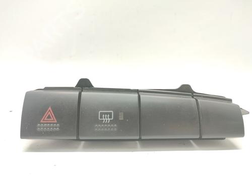 Advarselskontakt Advarselskontakt TOYOTA AVENSIS (_T22_) 1.6 i (AT220_, AT220R) (101 hp) 33989418 33989418