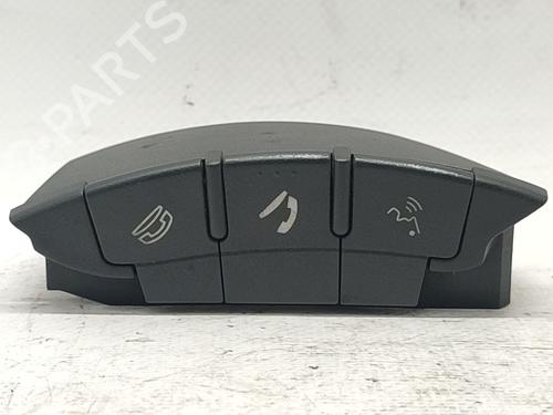 Commandes au volant MITSUBISHI OUTLANDER II (CW_W) 2.2 DI-D (177 hp) 30055916