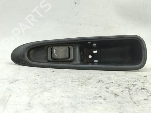 Used Right front window switch VOLVO S40 I (644) [1995-2004]  30833143