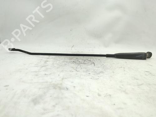 Used Front windshield wiper arm RENAULT CLIO II (BB_, CB_) 1.5 dCi (B/CB07) (65 hp) 30832254