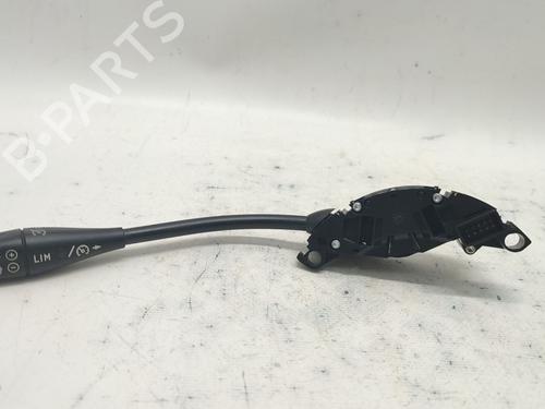 steering-wheel-controls-mercedes-benz-c-class-w203-2000-2001-2002-2003-2004-2005-2006-2007-34704426 main image