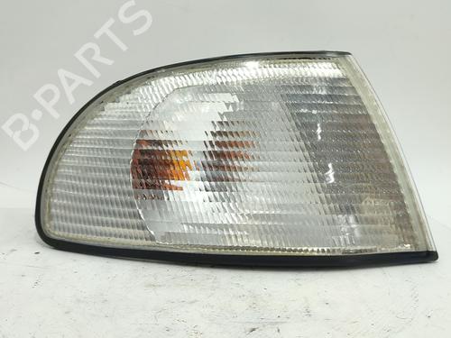 Blinklys foran høyre AUDI A4 B5 (8D2) 1.9 TDI (110 hp) 31680157