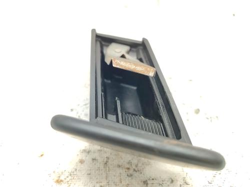 Aschenbecher für NISSAN PICK UP (D22) 2.5 TD 4WD (103 hp) 30834697