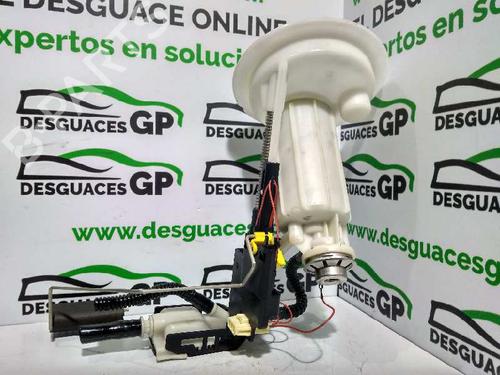 Used Fuel pump BMW 5 (E60) 525 i (192 hp) 7142317