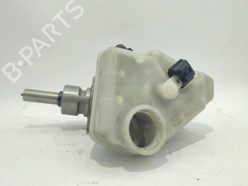 Brake master cylinder FORD MONDEO III Turnier (BWY) 2.0 TDCi | BP31117639M77