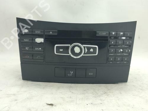 Used Radio MERCEDES-BENZ E-CLASS (W212) E 200 CDI / BlueTEC (212.005, 212.006) (136 hp) 30686363