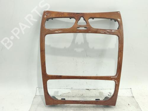 Consola central Consola central MERCEDES-BENZ CLK (C209) CLK 240 (209.361) (170 hp) 33244032 33244032