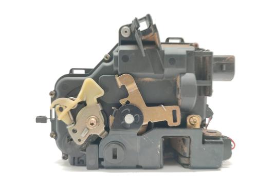 Used Rear left lock Rear left lock VW BORA I (1J2) 2.0 (115 hp) 33548759 33548759