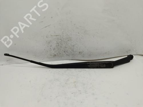 Used Front windshield wiper arm HYUNDAI TUCSON (JM) 2.0 CRDi (136 hp) 25727873