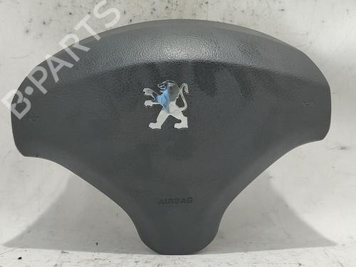 Used Driver airbag PEUGEOT 5008 (0U_, 0E_) 1.6 HDi (112 hp) 17044693