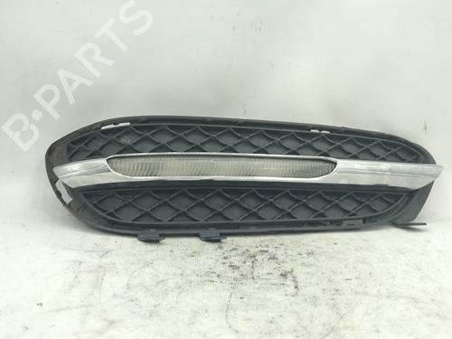 Used Right front fog light MERCEDES-BENZ E-CLASS (W212) E 200 CDI / BlueTEC (212.005, 212.006) (136 hp) 30686246