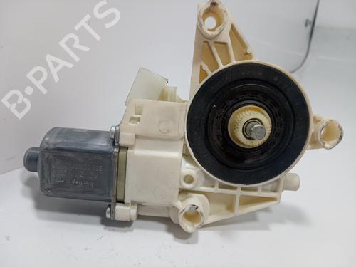 Used Left rear window motor MERCEDES-BENZ E-CLASS (W212) [2009-2016]  15106982