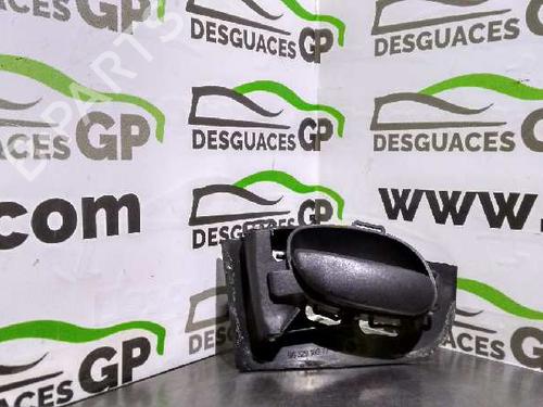 Venstre bagtil invendig håndtag PEUGEOT 206 Hatchback (2A/C) 1.9 D (69 hp) 7138375