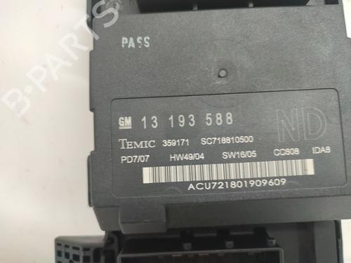 Fuse box OPEL VECTRA C GTS (Z02) | BP28825381E1