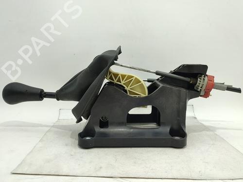 Used Gear lever NISSAN NV200 Van 1.5 dCi 85 (M20, M20N, M20M) (86 hp) 33053945