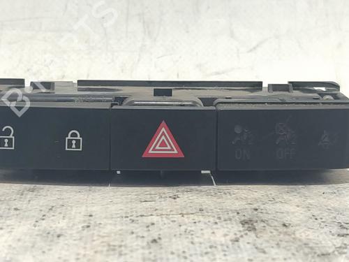 Used Warning switch Warning switch OPEL ASTRA J (P10) 1.7 CDTI (68) (110 hp) 34586201 34586201