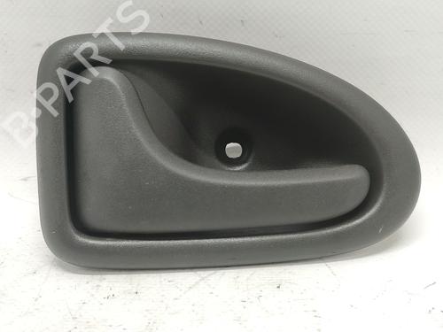 Venstre bak invendig håndtak RENAULT SCÉNIC I MPV (JA0/1_, FA0_) 1.9 dTi (JA0N) (98 hp) 30154848