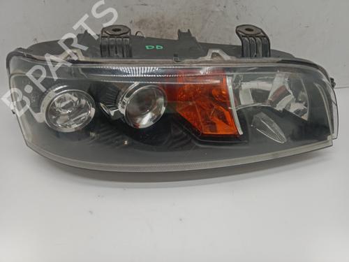 Used Right headlight FIAT PUNTO (188_) 1.2 60 (188.030, .050, .130, .150, .230, .250) (60 hp) 24811439