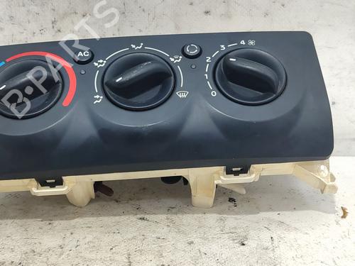 Comando clima RENAULT CLIO II (BB_, CB_) 1.2 16V (BB05, BB0W, BB11, BB27, BB2T, BB2U, BB2V, CB05,... (75 hp) 27839589
