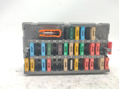Used Fuse box Fuse box PEUGEOT 306 Hatchback (7A, 7C, N3, N5) 1.6 (89 hp) 33760240 33760240