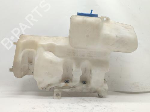Used Windscreen washer tank MERCEDES-BENZ VITO Bus (W638) 108 CDI 2.2 (638.194) (82 hp) 25883223