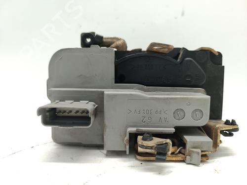 Used Front left lock PEUGEOT 206 Hatchback (2A/C) 1.4 HDi eco 70 (68 hp) 31718913