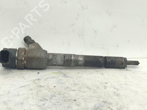 Used Injector Injector OPEL CORSA C (X01) 1.3 CDTI (F08, F68) (70 hp) 32319335 32319335